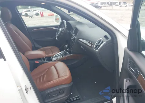 2011 Audi Q5 2.0T Premium z USA, uszkodzony, nr VIN WA1LFAFP2BA046782